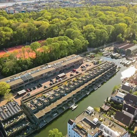 Guest house The Quay - Free Parking Amsterdam